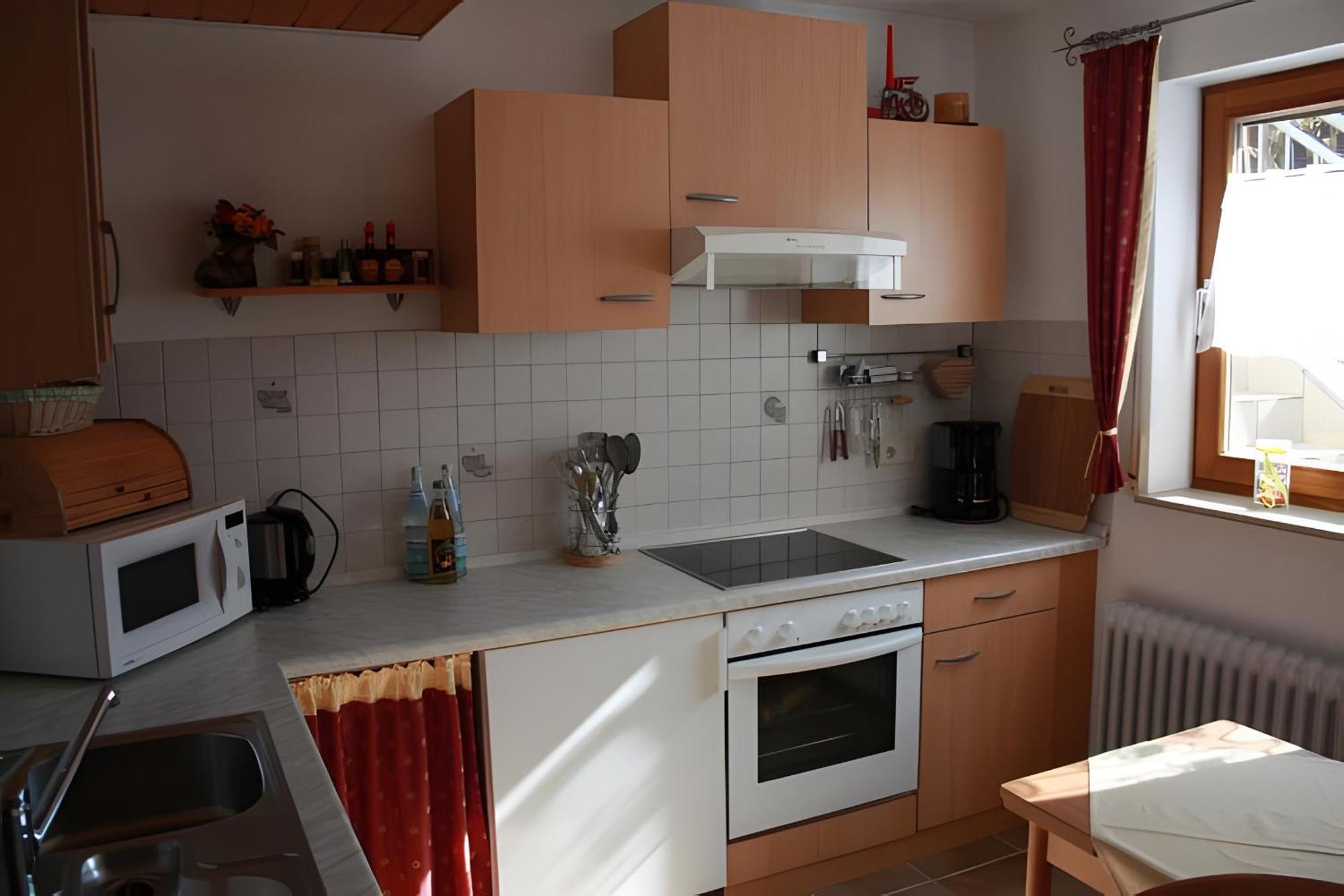 Ferienwohnung Burger ザスバッハ・アム・カイザーシュトゥール エクステリア 写真