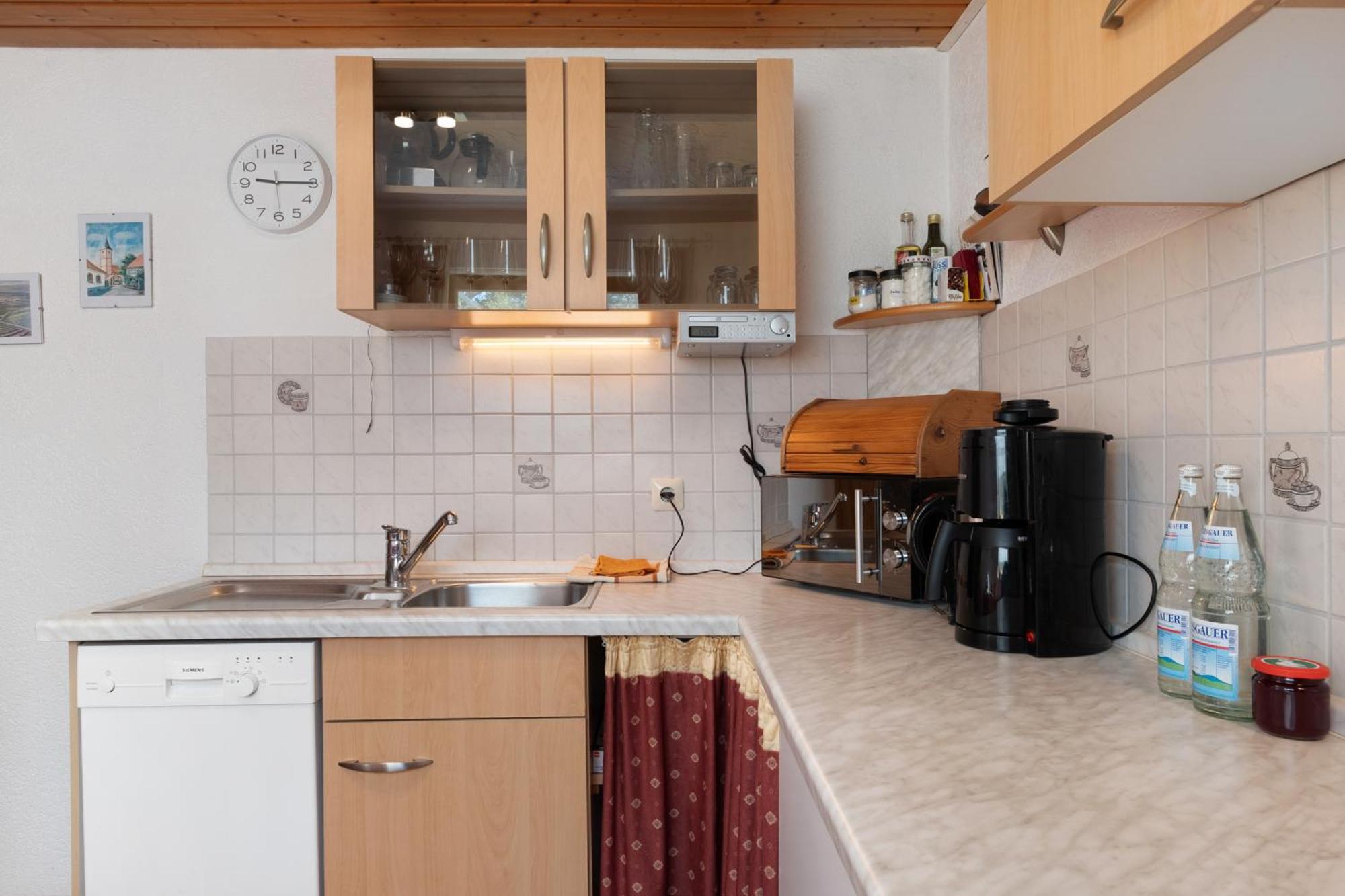 Ferienwohnung Burger ザスバッハ・アム・カイザーシュトゥール エクステリア 写真